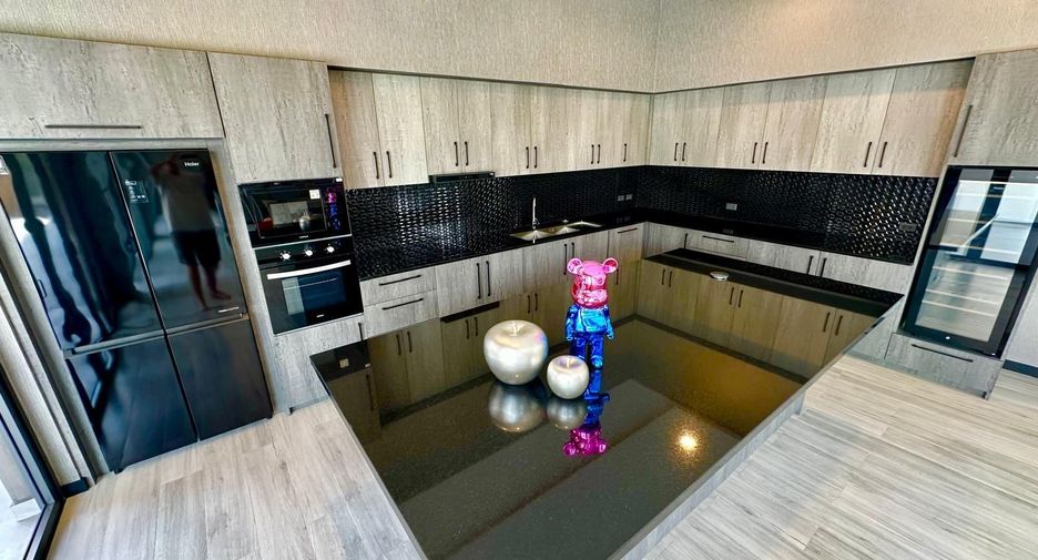 Villa zum Kauf mit 4 Zimmer in Mueang Phuket, Phuket