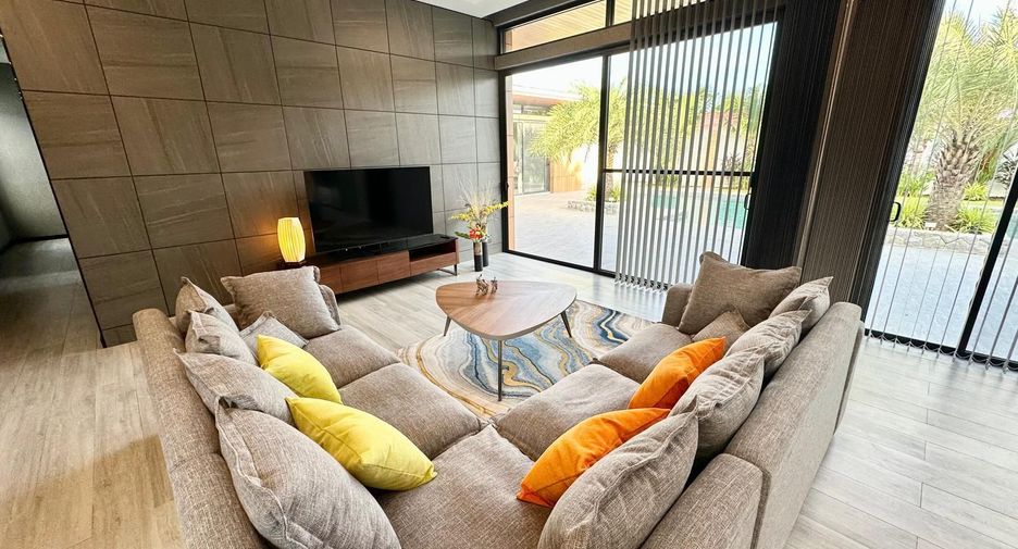 Villa zum Kauf mit 4 Zimmer in Mueang Phuket, Phuket