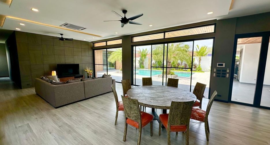 Villa zum Kauf mit 4 Zimmer in Mueang Phuket, Phuket
