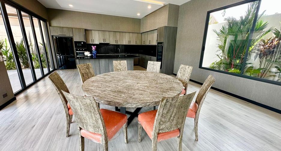 Villa zum Kauf mit 4 Zimmer in Mueang Phuket, Phuket