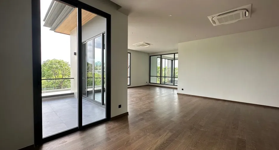 For sale and for rent 4 bedrooms house in Suan Luang, Bangkok