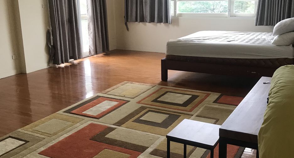 For sale 4 bedrooms house in Khlong Khuean, Chachoengsao