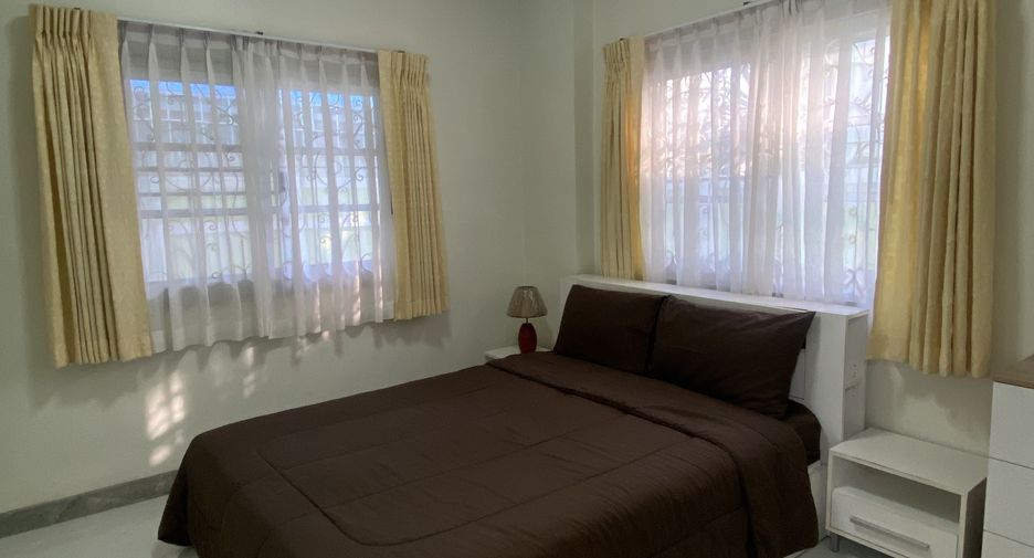 À louer 3 chambres maison à Bang Lamung, Chonburi