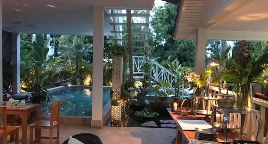 Villa zum Kauf mit 6 Zimmer in Bang Lamung, Chonburi