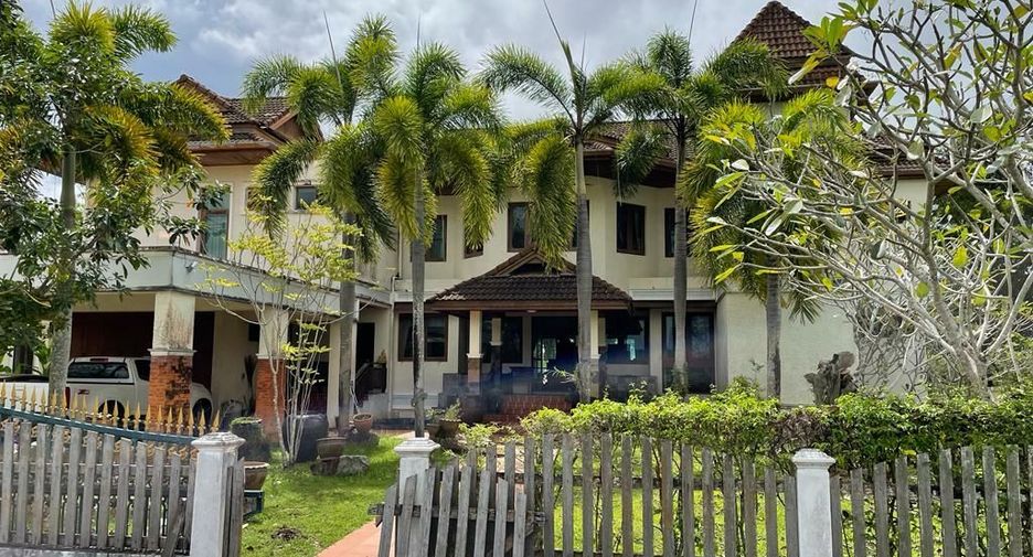 Villa zum Kauf mit 4 Zimmer in Thalang, Phuket