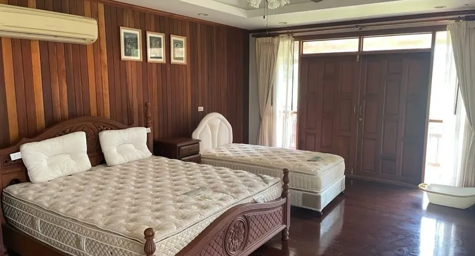 Villa zum Kauf mit 4 Zimmer in Thalang, Phuket