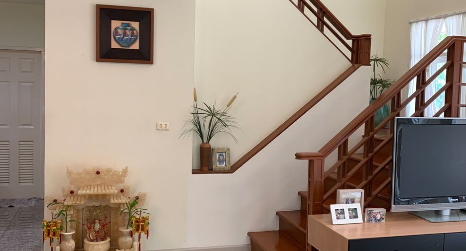 For sale 4 bedrooms house in Khan Na Yao, Bangkok