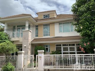 For sale 4 bedrooms house in Khan Na Yao, Bangkok