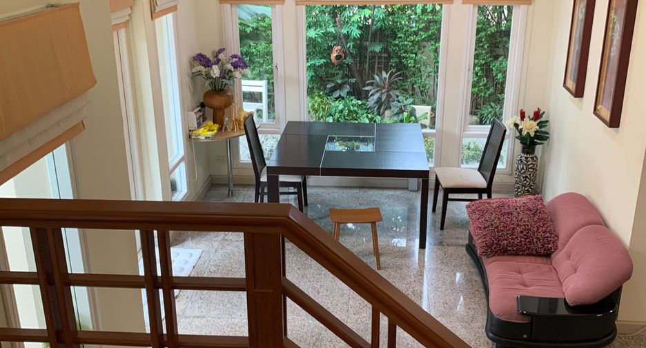 For sale 4 bedrooms house in Khan Na Yao, Bangkok