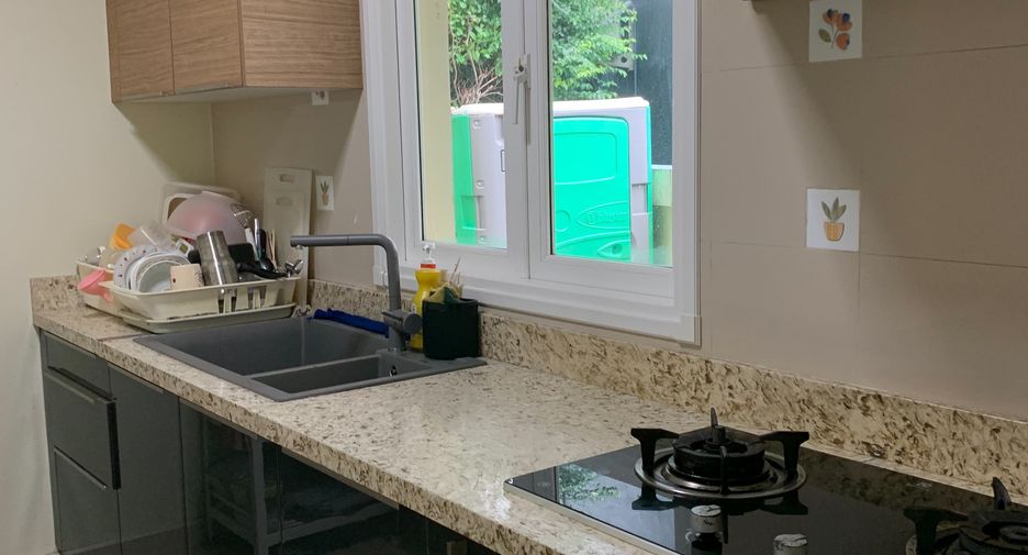 For sale 4 bedrooms house in Khan Na Yao, Bangkok