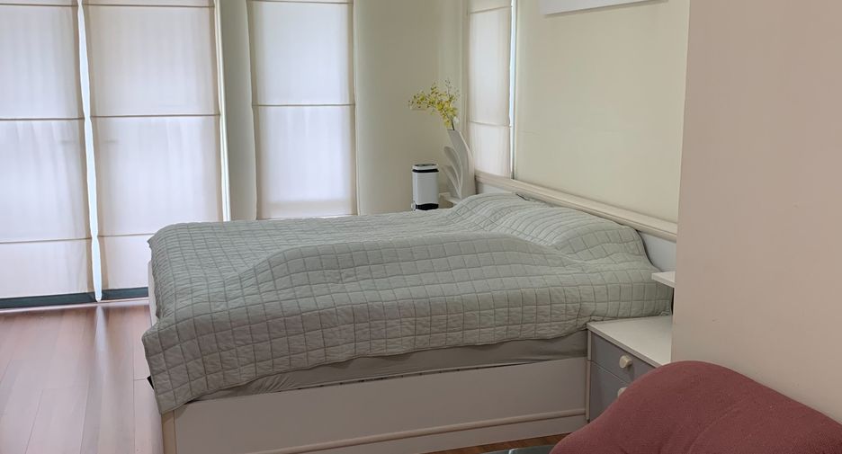 For sale 4 bedrooms house in Khan Na Yao, Bangkok