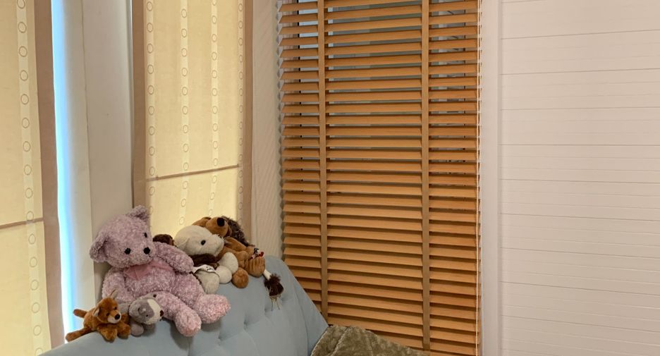 For sale 4 bedrooms house in Khan Na Yao, Bangkok