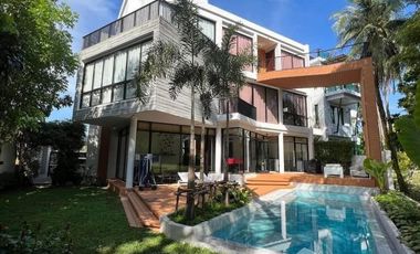 À vendre et à louer 4 chambres villa à Kathu, Phuket