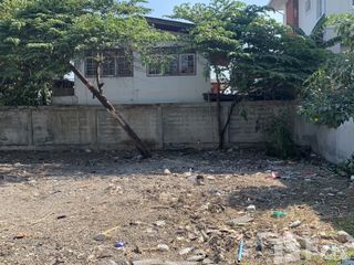 出售 土地 在 Lat Phrao, 曼谷