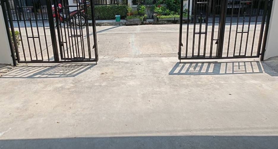 出售 3 卧室 独立屋 在 Sam Phran, Nakhon Pathom