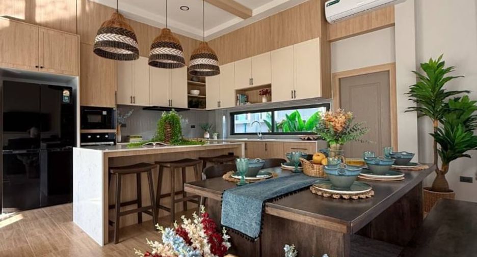 For sale 3 bedrooms villa in Bang Lamung, Chonburi