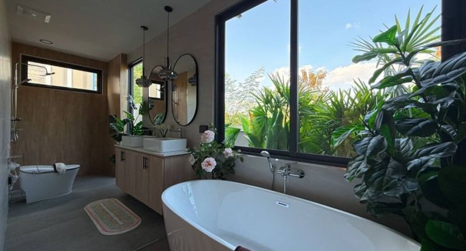 For sale 3 bedrooms villa in Bang Lamung, Chonburi