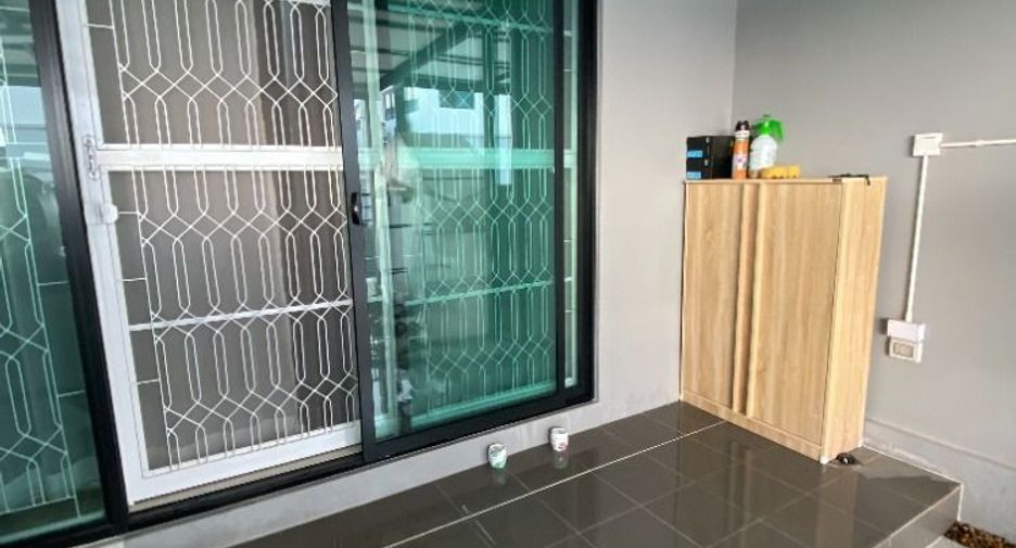 For rent 3 bedrooms townhouse in Phra Nakhon Si Ayutthaya, Phra Nakhon Si Ayutthaya