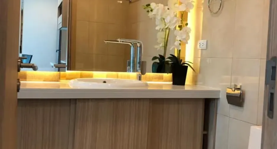 For rent 1 bed condo in Bang Lamung, Chonburi