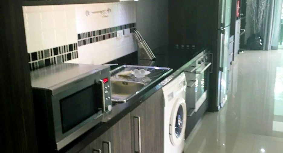 For sale 1 bed condo in Bang Lamung, Chonburi
