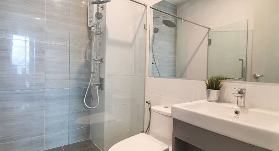 For sale 1 bed condo in Bang Kapi, Bangkok