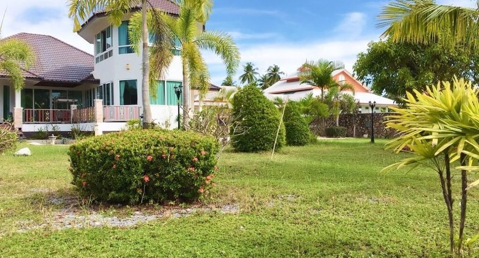 Villa en alquiler de 3 habitaciones en Huay Yai, Pattaya