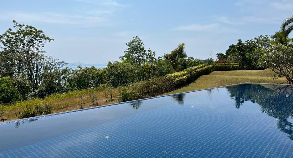 For sale 5 bedrooms villa in Thalang, Phuket