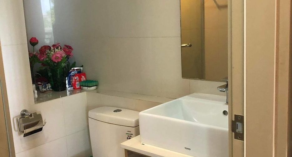 For sale 1 bed condo in Phra Khanong, Bangkok