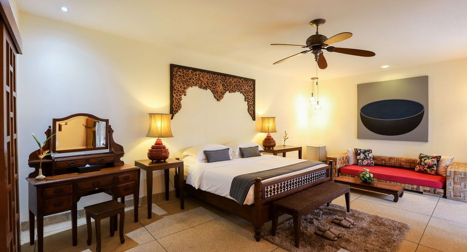 For rent 5 bedrooms villa in Mueang Phuket, Phuket