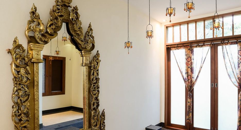 For rent 5 bedrooms villa in Mueang Phuket, Phuket