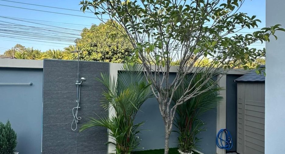 For rent 3 bedrooms villa in Bang Lamung, Chonburi