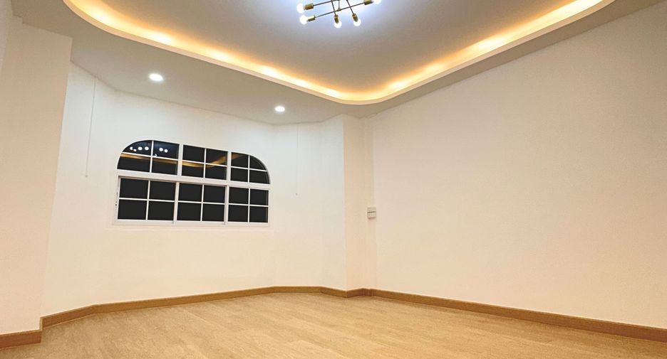 For sale 3 ベッドルーム retail Space in Sai Mai, Bangkok