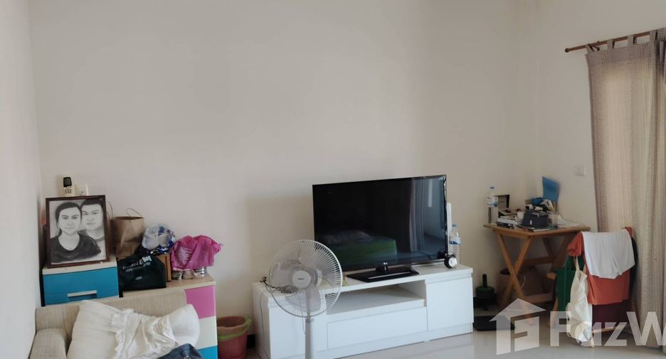 For sale 6 bedrooms townhouse in Bang Kapi, Bangkok