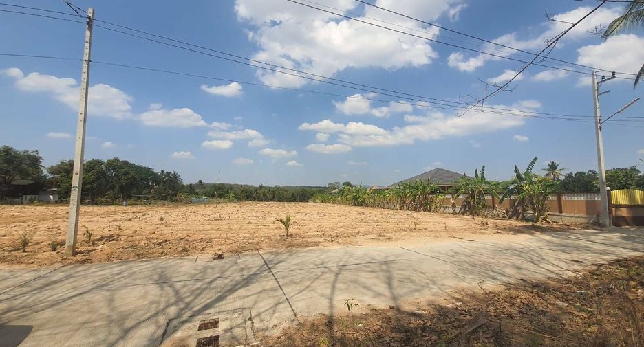 出售 土地 在 Si Racha, Chon Buri