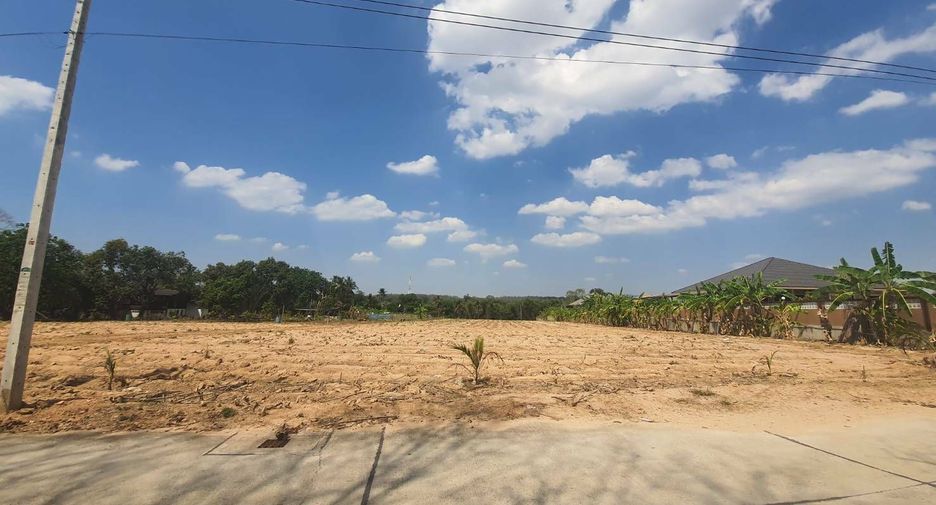 出售 土地 在 Si Racha, Chon Buri