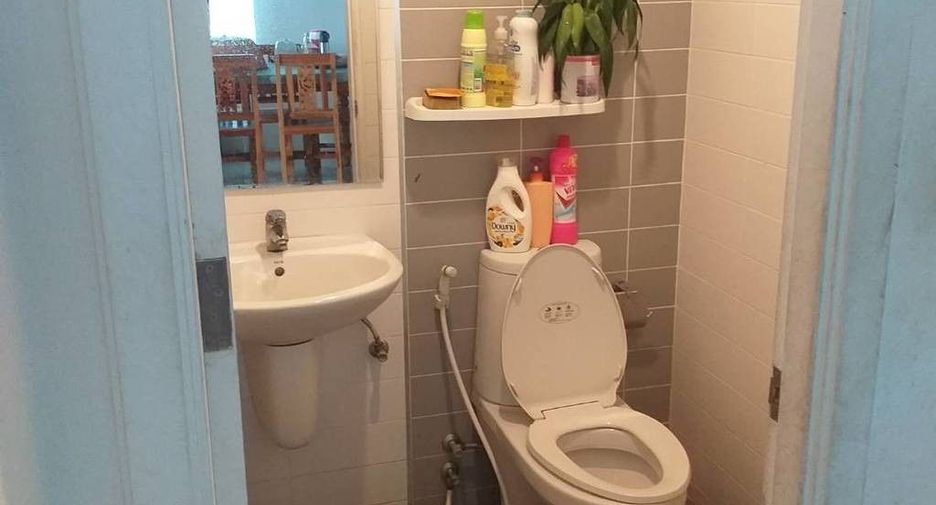For sale 3 bedrooms townhouse in Khlong Sam Wa, Bangkok