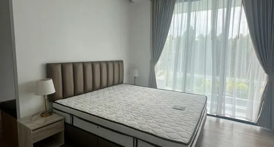 Villa en alquiler de 3 habitaciones en Bang Lamung, Chonburi