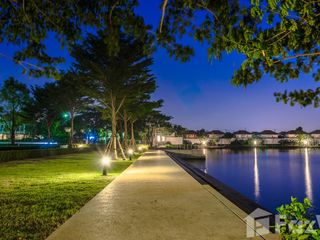 Casa en venta de 4 habitaciones en Sai Mai, Bangkok