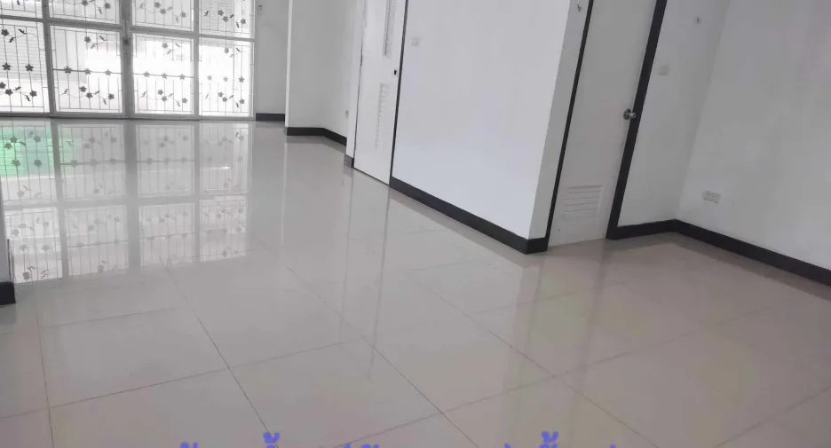 For sale 3 bedrooms townhouse in Phan Thong, Chonburi
