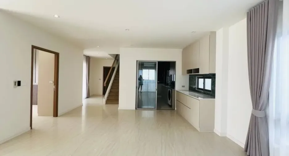 Haus zum Kauf mit 4 Zimmer in Bang Lamung, Chonburi