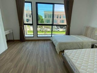 Reihenhaus zum Kauf und zur Miete mit 3 Zimmer in Saphan Sung, Bangkok