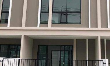 ขาย และ ให้เช่า 3 ห้องนอน ทาวน์เฮ้าส์ ใน สะพานสูง, กรุงเทพฯ
