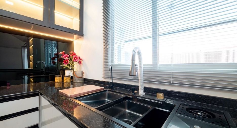 For sale 4 bedrooms house in Bang Lamung, Chonburi
