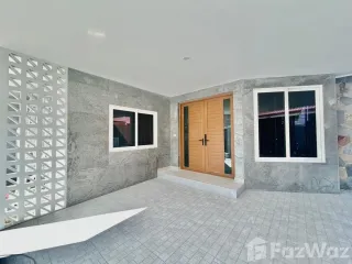 Haus zum Kauf mit 4 Zimmer in Bang Lamung, Chonburi