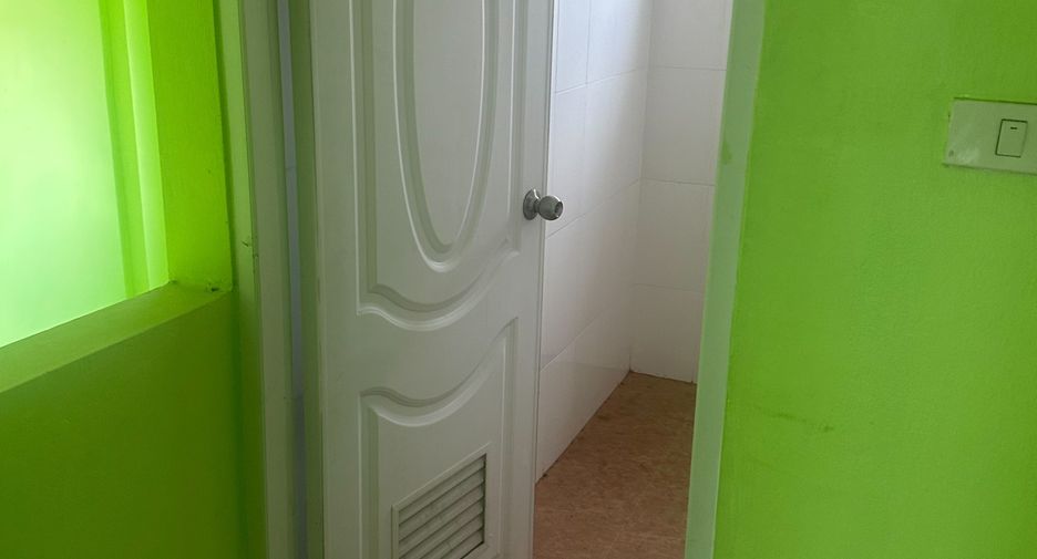 Продажа 4 спальни таунхаус в Sam Phran, Накхонпатхом