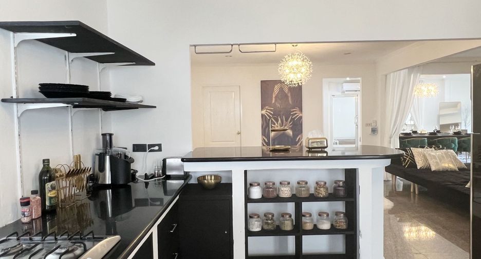 Villa en alquiler de 3 habitaciones en Mueang Phuket, Phuket