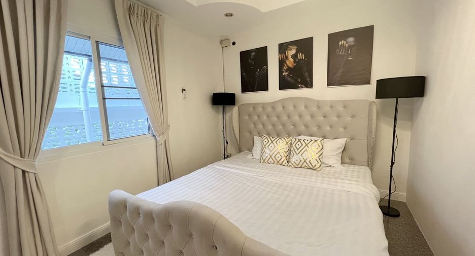 Villa en alquiler de 3 habitaciones en Mueang Phuket, Phuket