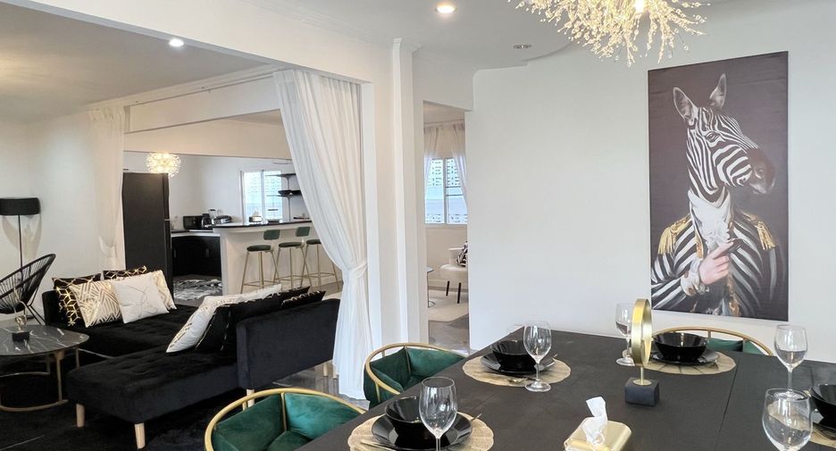 Villa en alquiler de 3 habitaciones en Mueang Phuket, Phuket