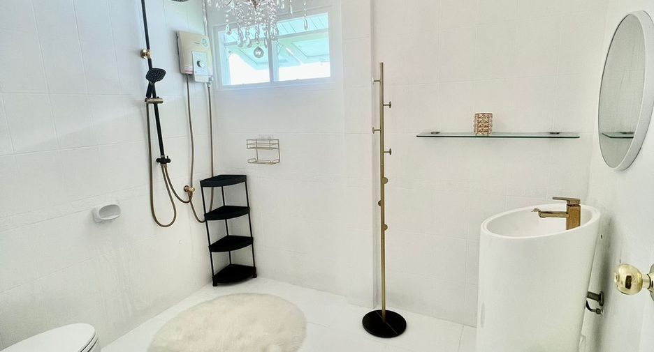 Villa en alquiler de 3 habitaciones en Mueang Phuket, Phuket