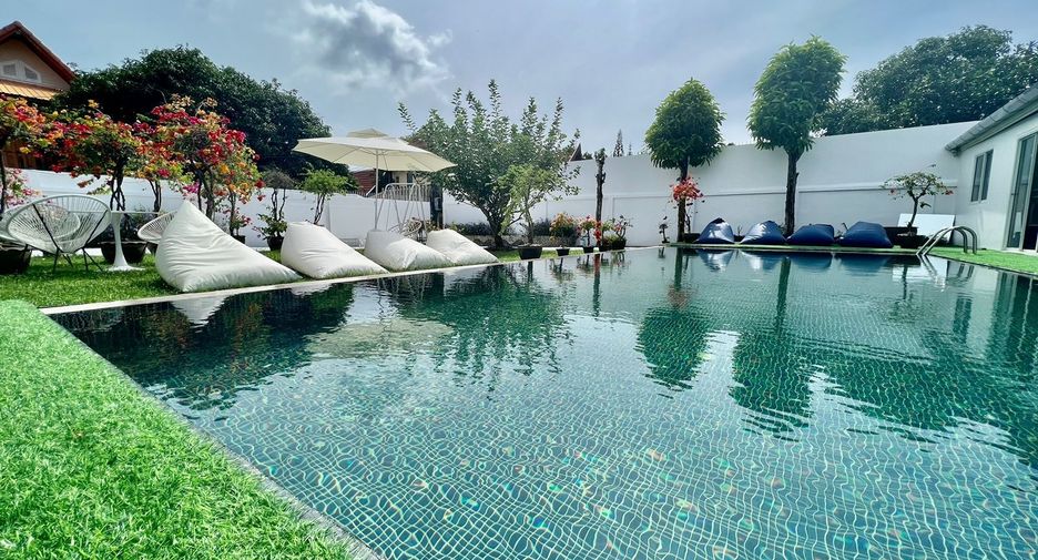 Villa en alquiler de 3 habitaciones en Mueang Phuket, Phuket